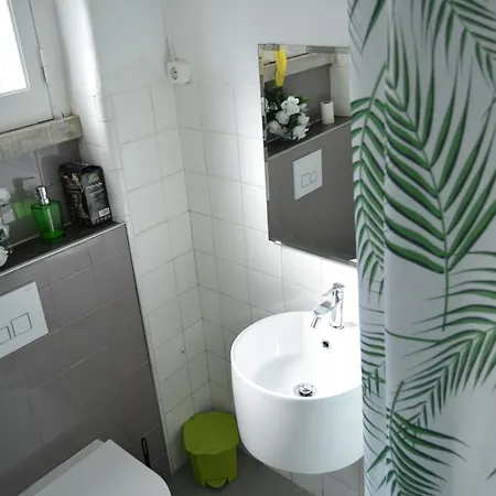 Young Homestay szállás *