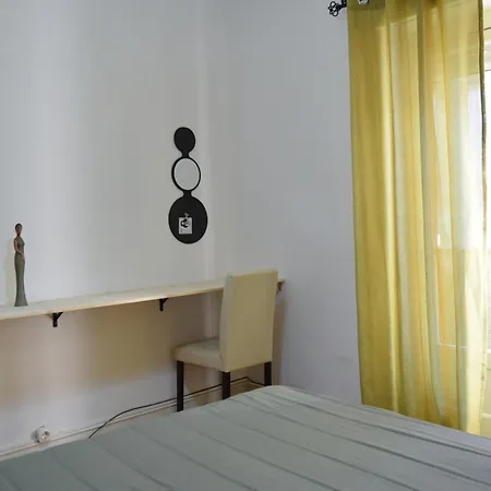 Young Homestay szállás